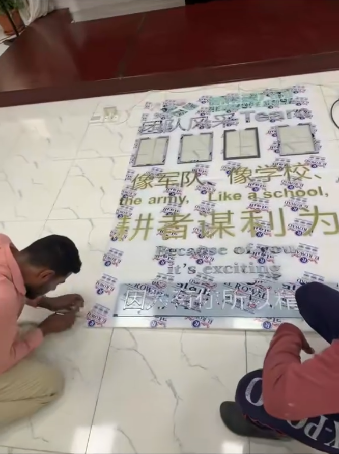 فيديو أعمال الطباعة والتصميم